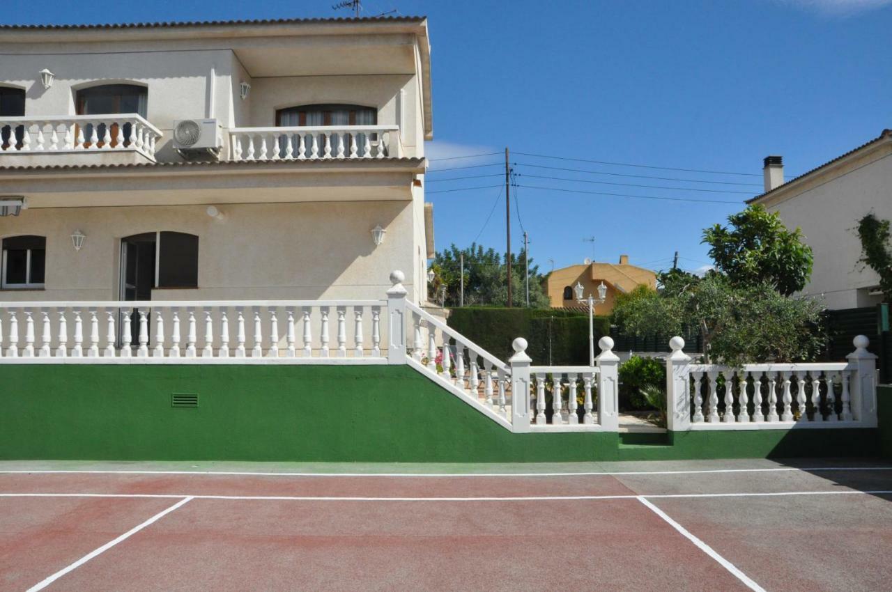 Tenis Roda De Bara Dış mekan fotoğraf